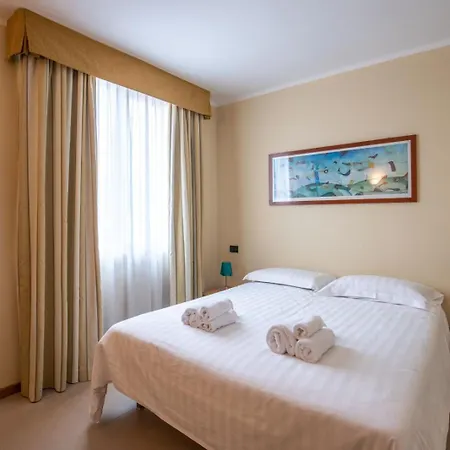 Hotel Garden - - Re - Terre Di Canossa