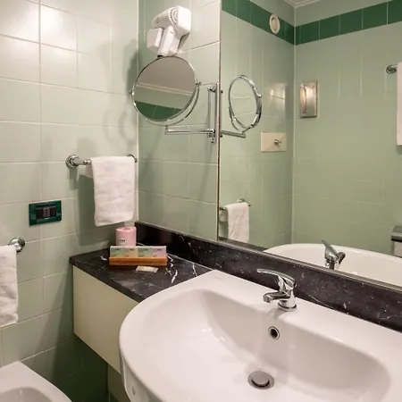 Garden - - Terre Di Canossa Hotel 3*
