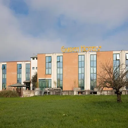 Hotel Garden - - Terre Di Canossa 3*