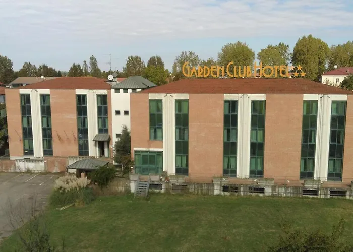 Garden - - Terre Di Canossa Hotell 3*